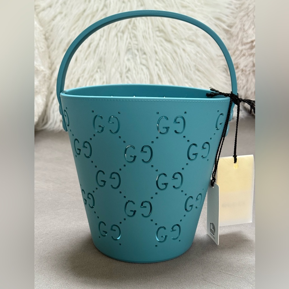 Gucci Kids GG Supreme Bucket Bag
